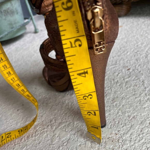 Tory Burch leather Sz 8 metallic bronze gold gladiator high heels pump shoes - Picture 11 of 13